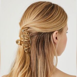 Good Wavy Hair Clip